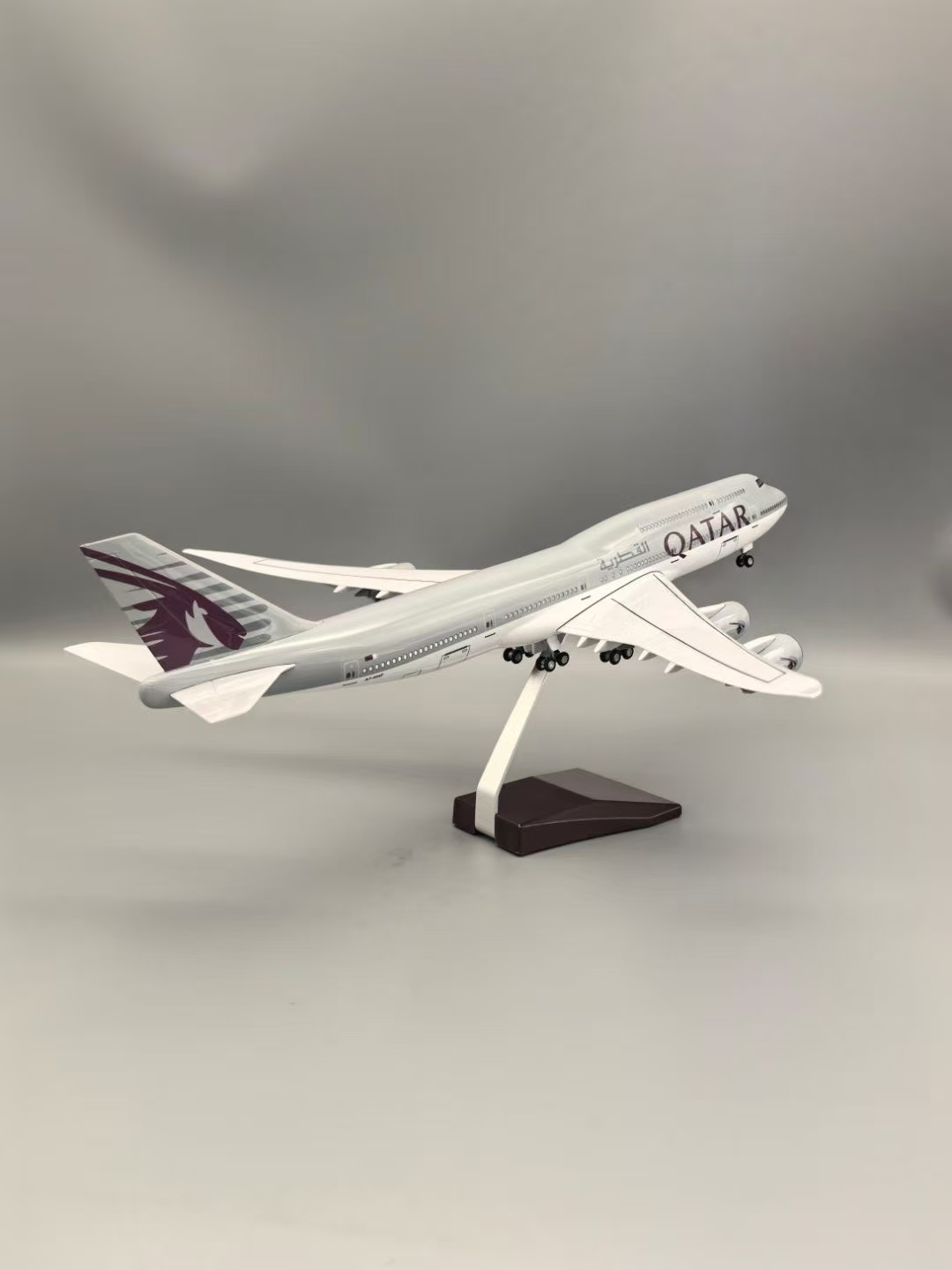 Airplane Model 1:130 Scale Boe - Home Decor Qatar 评论和价格